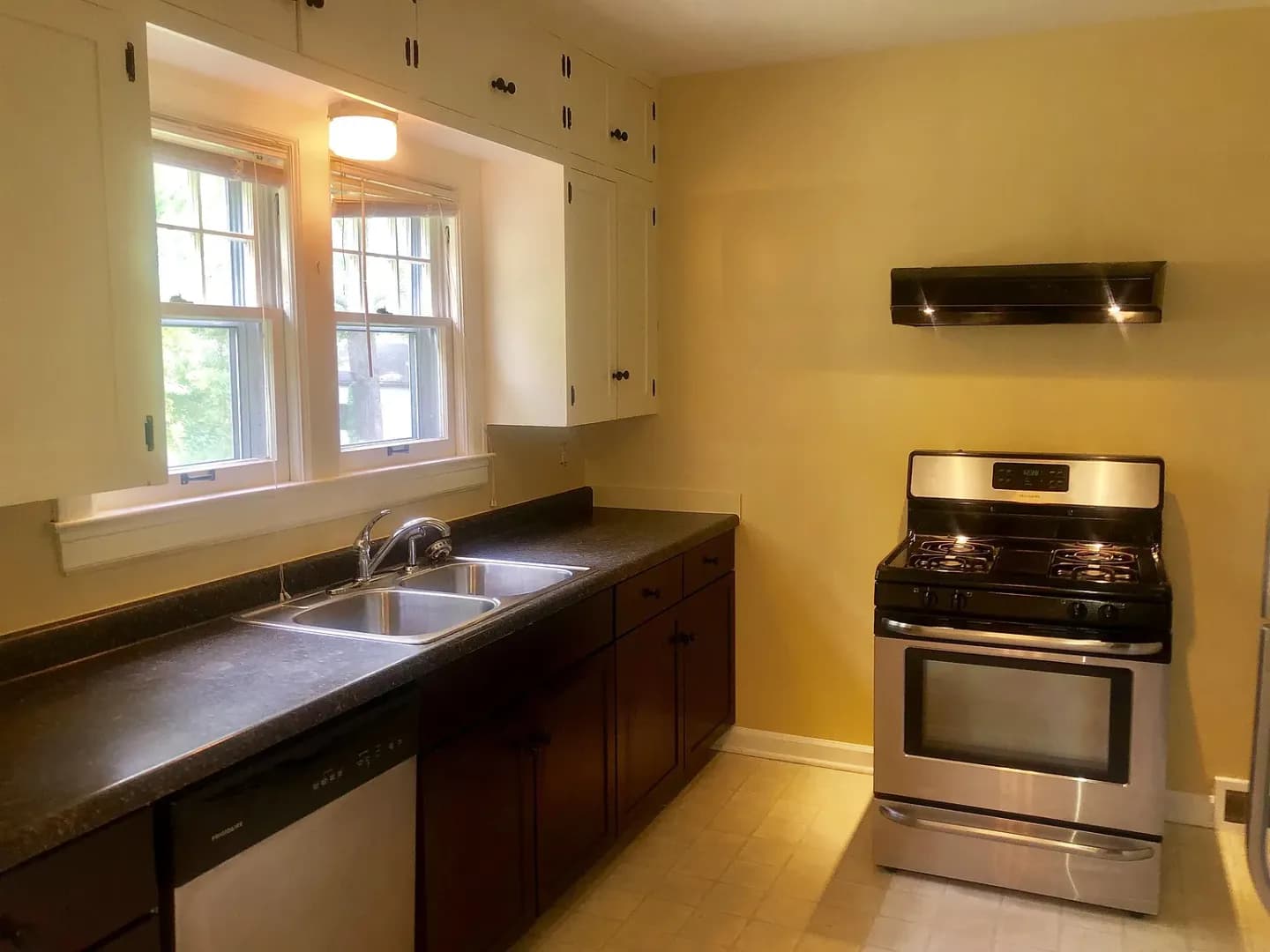 Bloomington House: 510 S Mitchell St