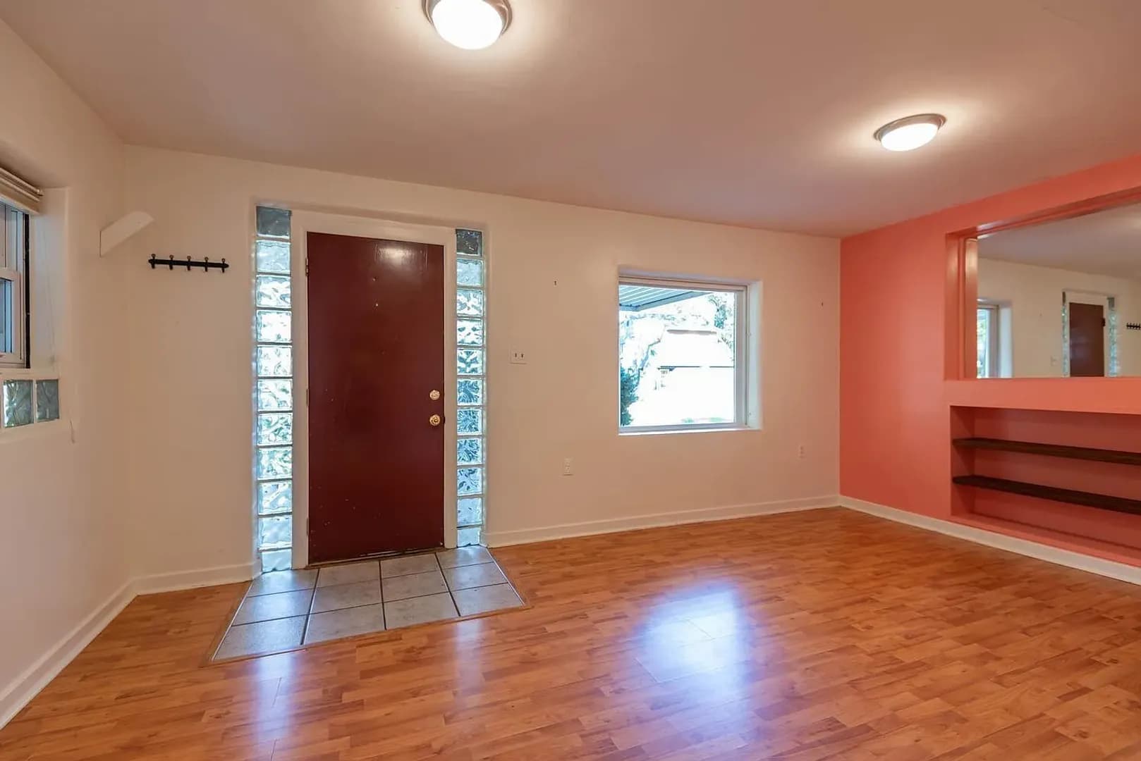 Bloomington House: 817 S Henderson