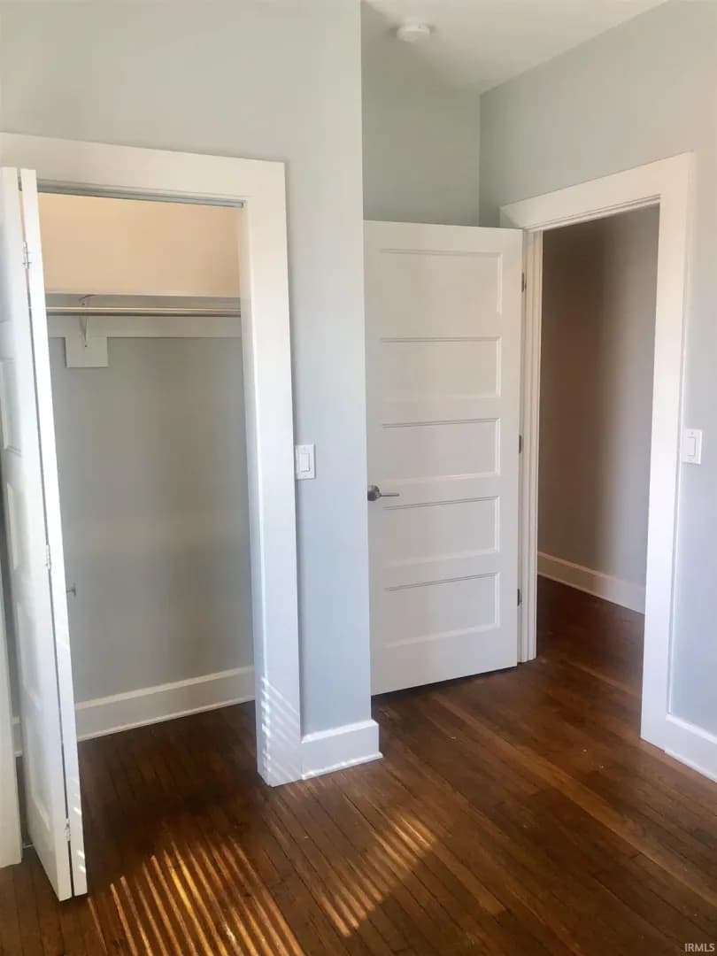 Bloomington Apartment: 729 E Hunter