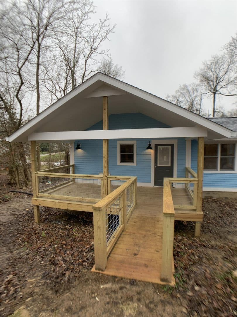 Bloomington House: 1215 E. Hunter Ave.