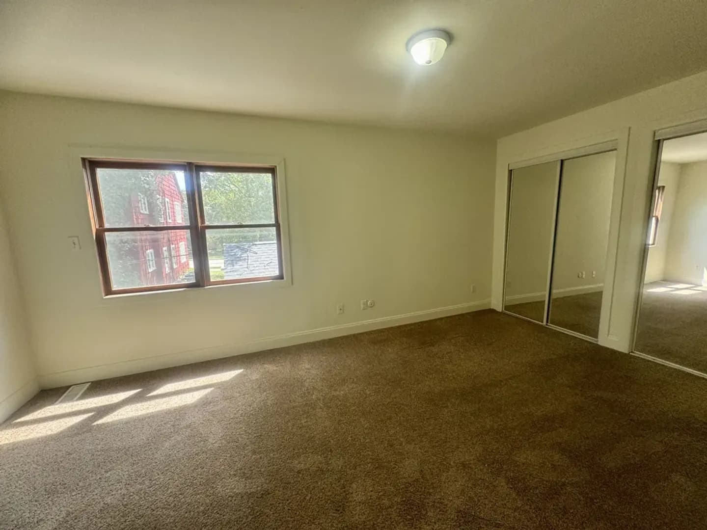 Bloomington Apartment: 521 E. 7th St.