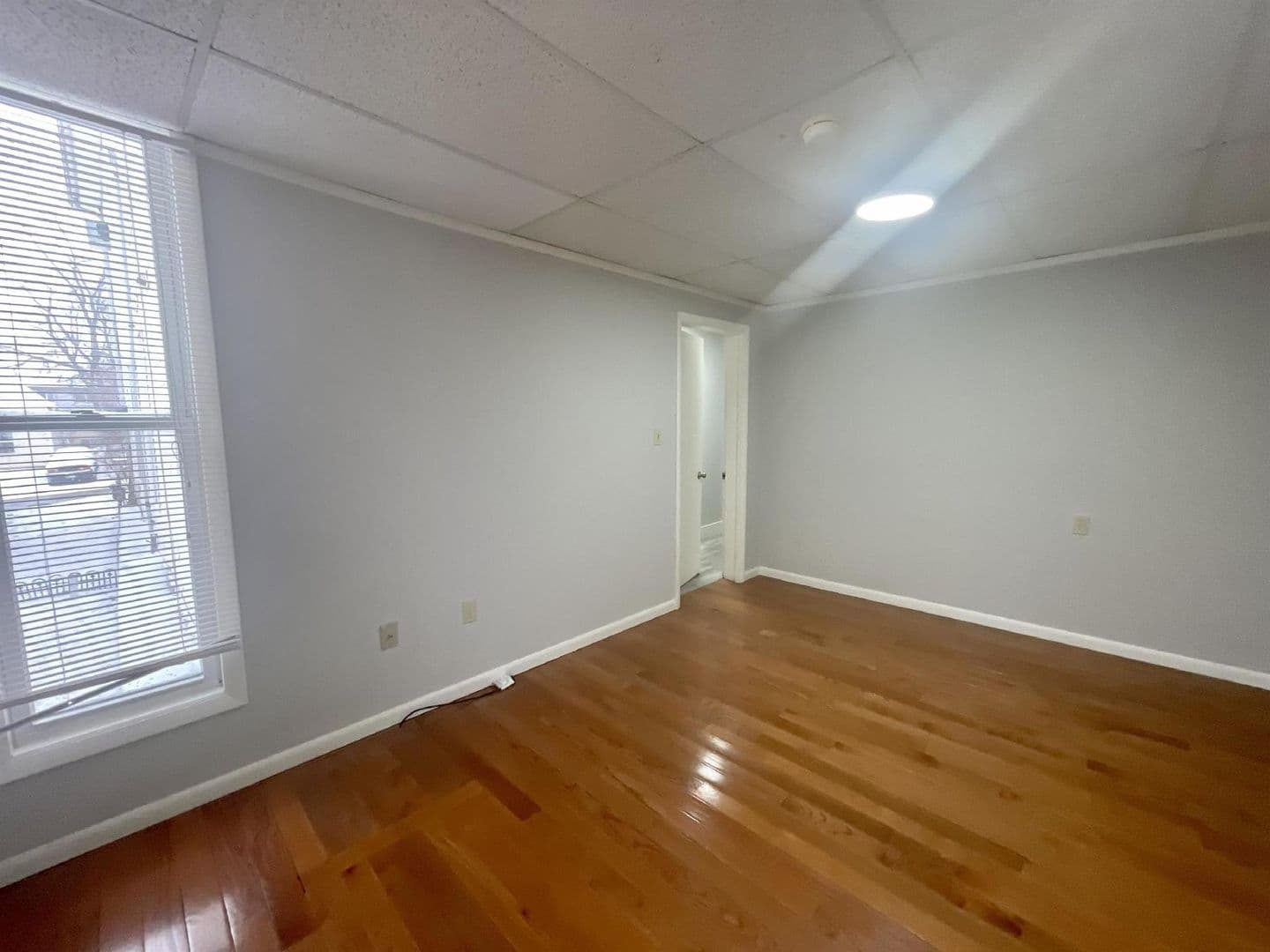 Bloomington Apartment: 416 E. 2nd St.