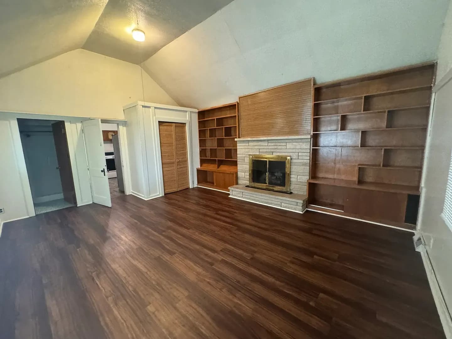 Bloomington House: 805 S Henderson St