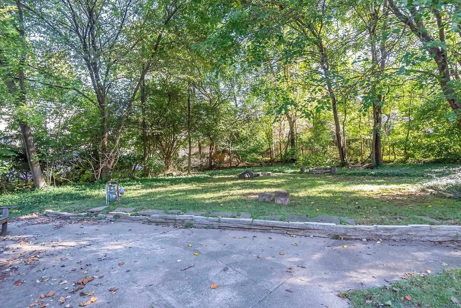 Bloomington House: 817 S Henderson