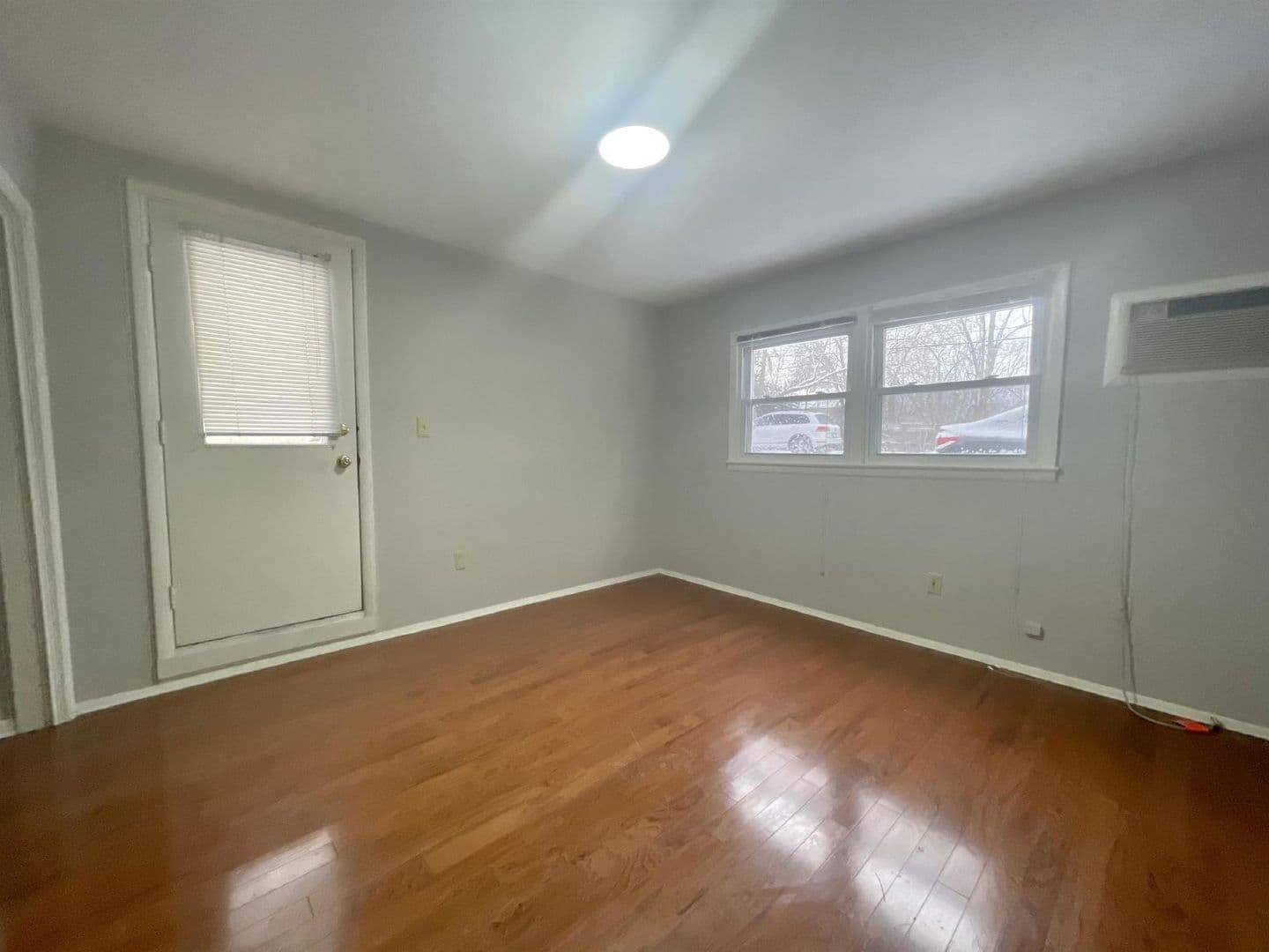 Bloomington Apartment: 416 E. 2nd St.