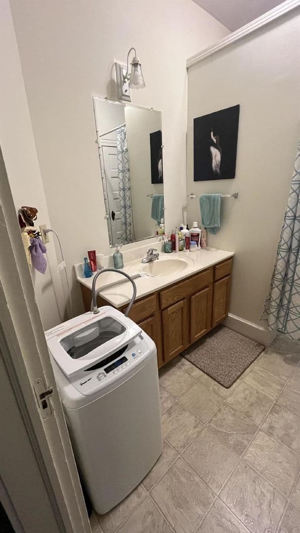 Bloomington House: 317 N. Indiana #2