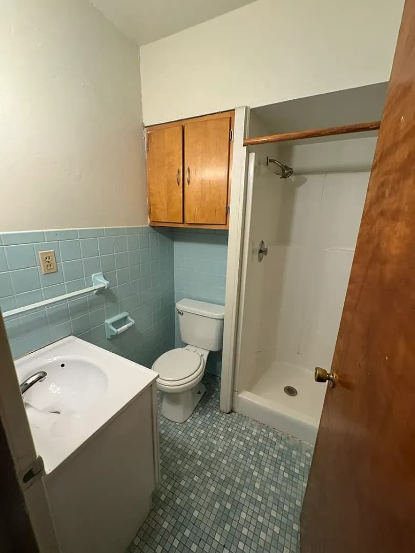 Bloomington House: 805 S Henderson St