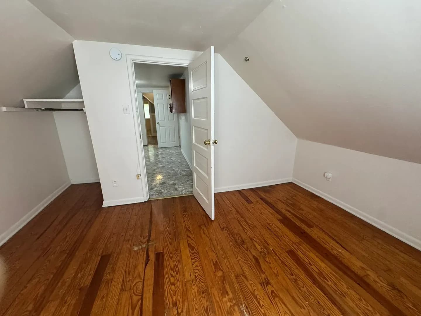 Bloomington House: 500 S Lincoln St