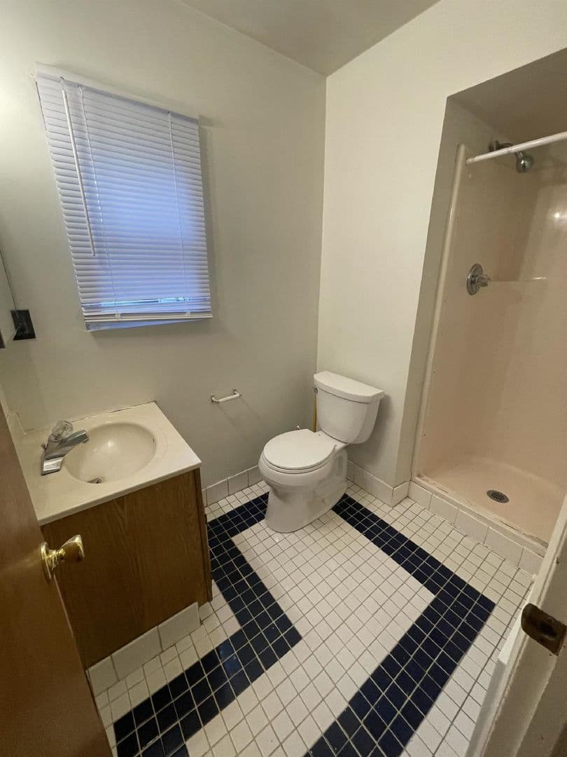 Bloomington Apartment: 416 E. 2nd St.