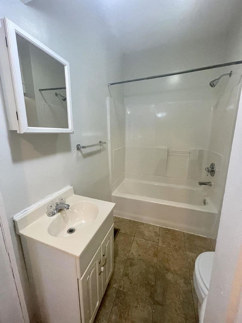 Bloomington House: 211 E. 2nd St.