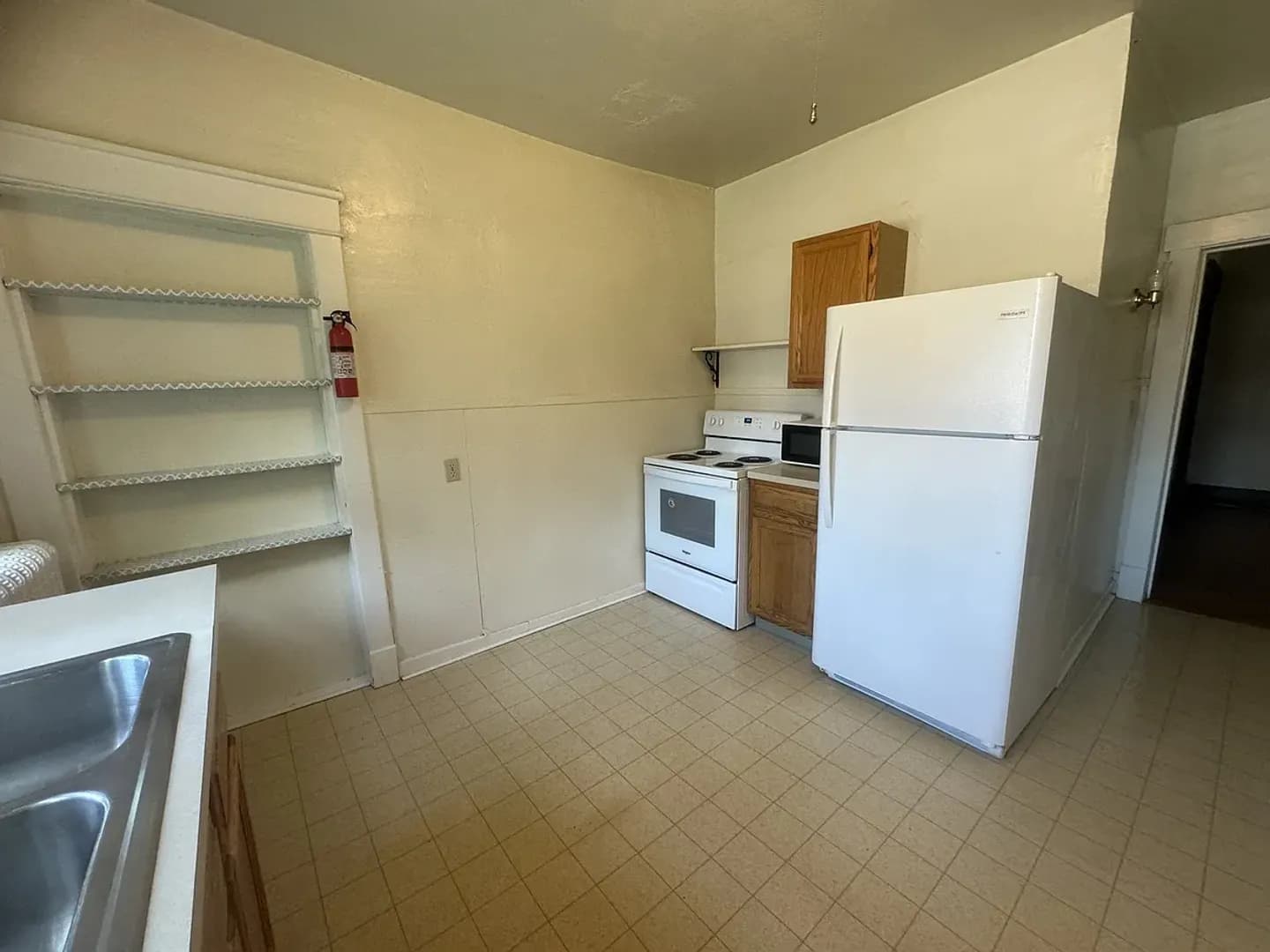 Bloomington Apartment: 420 S. Fess