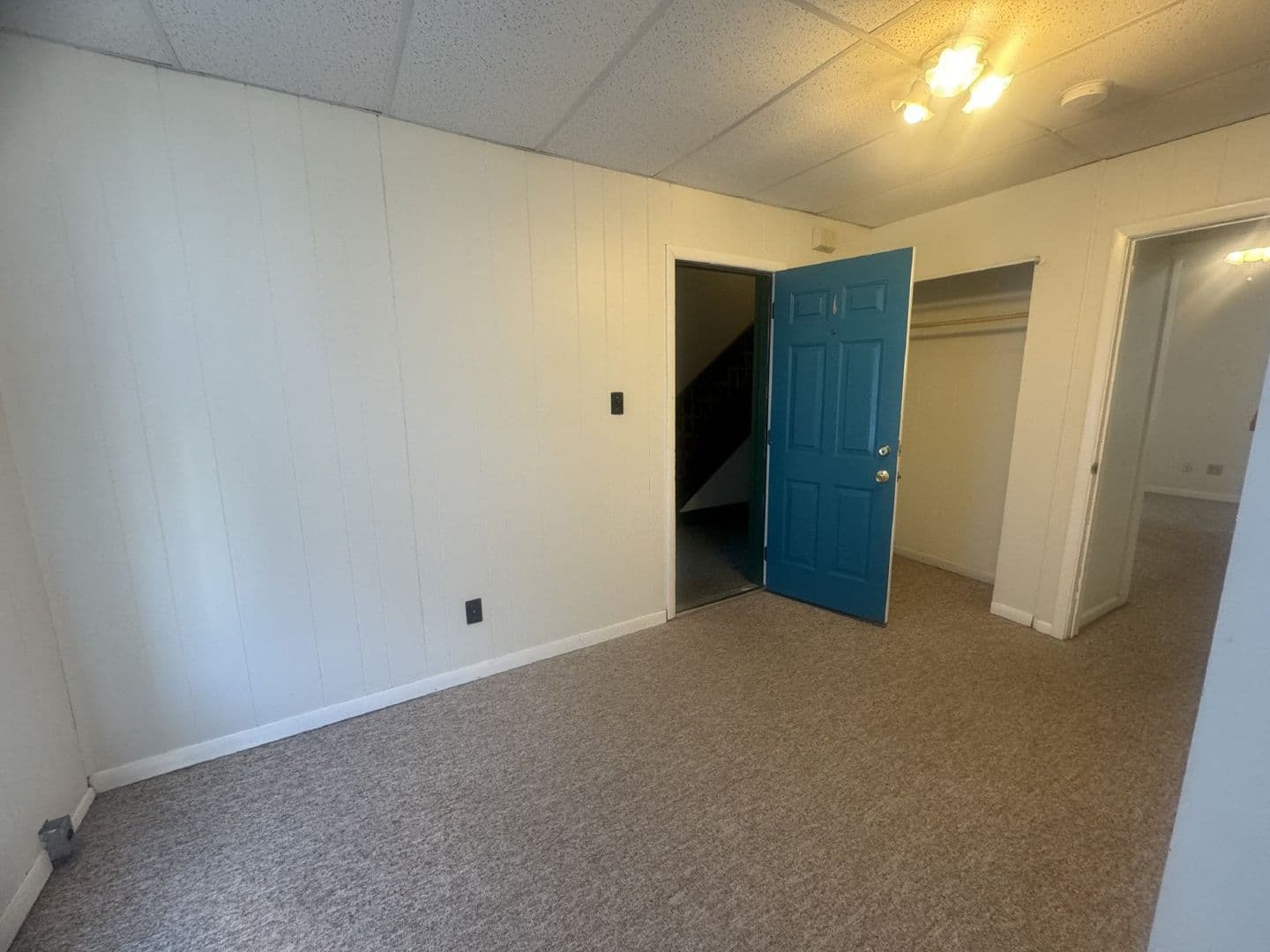 Bloomington Apartment: 416 E. 2nd St.