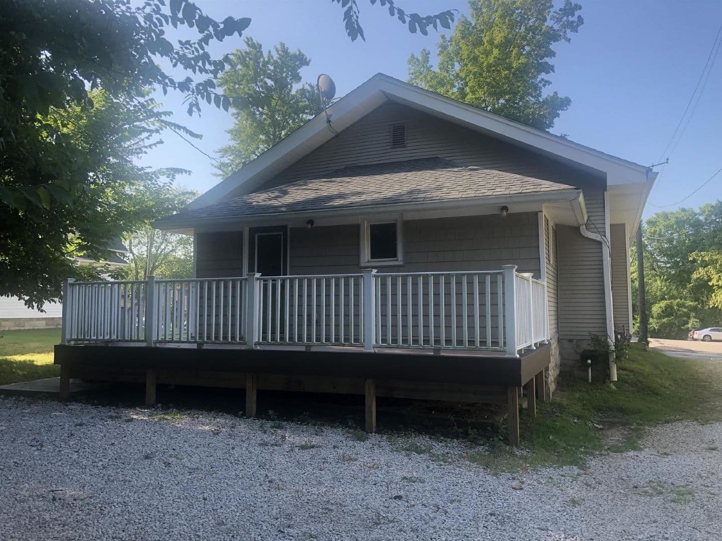 Bloomington House: 321 E. University