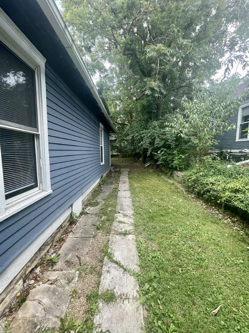 Bloomington House: 211 E. 2nd St.