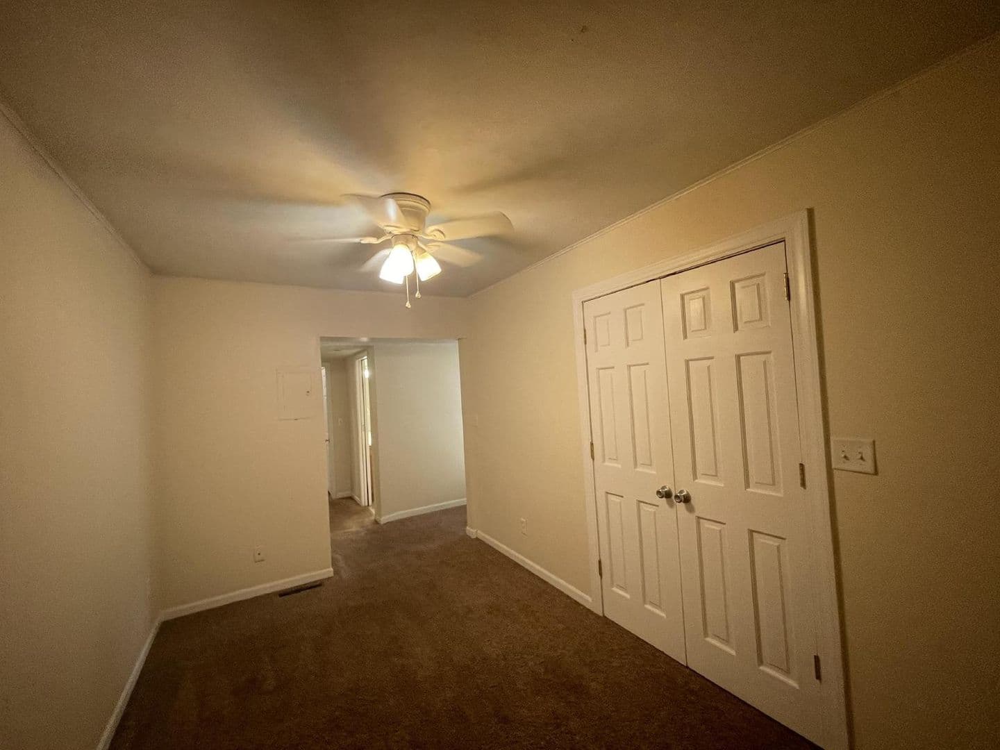 Bloomington House: 1506 N. Washington