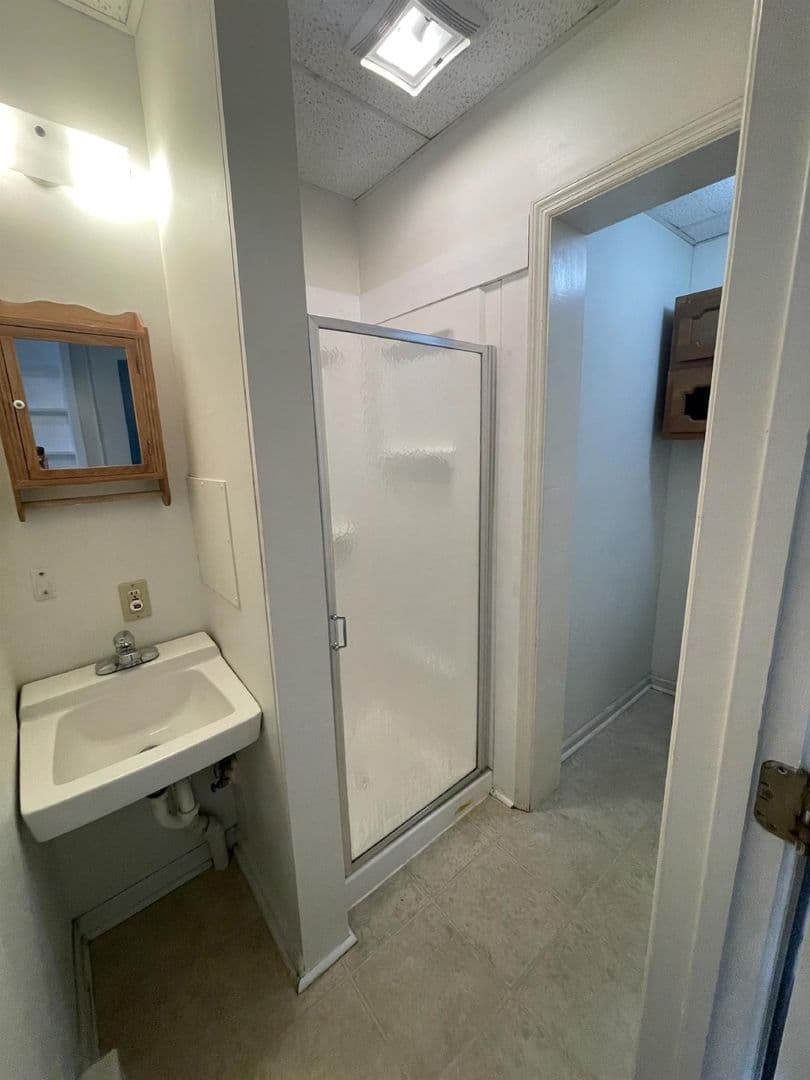 Bloomington Apartment: 416 E. 2nd St.