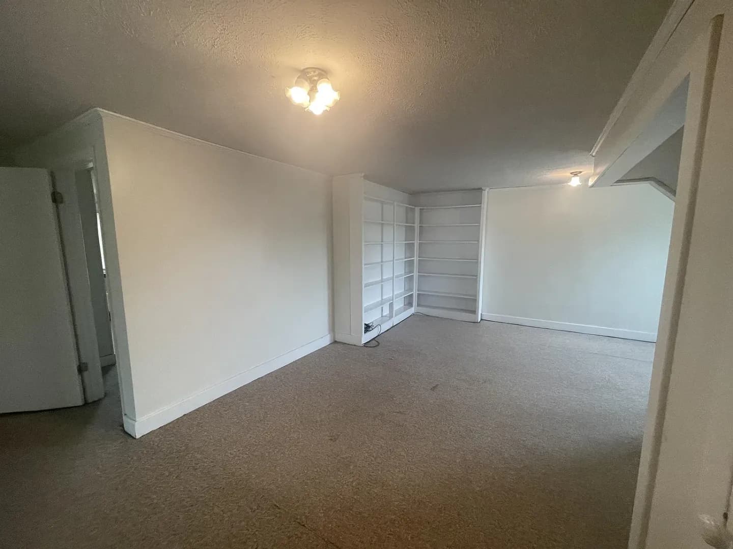 Bloomington Apartment: 420 S. Fess