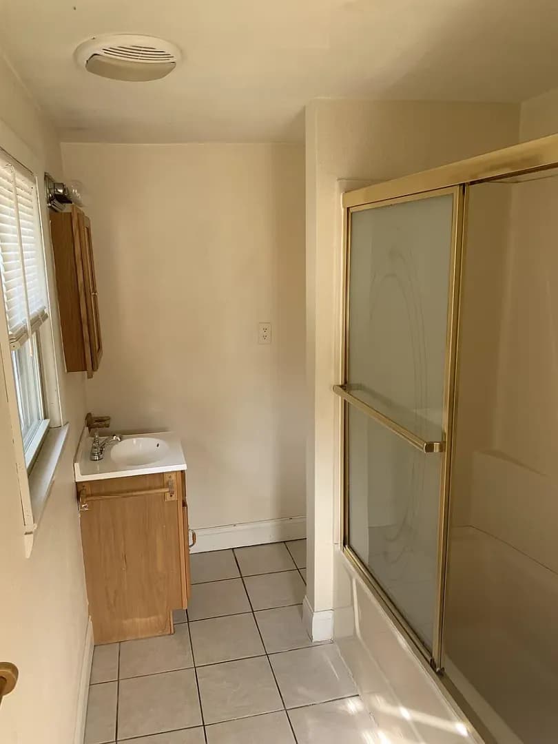 Bloomington House: 500 S Lincoln St