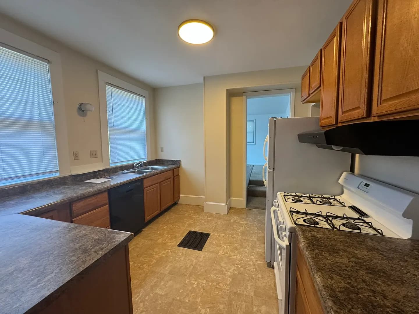Bloomington House: 420 S Woodlawn Ave