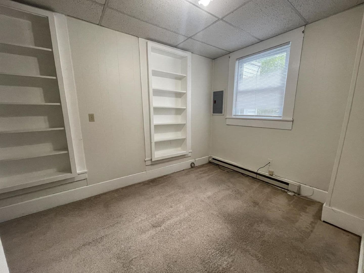 Bloomington Apartment: 416 E. 2nd St.