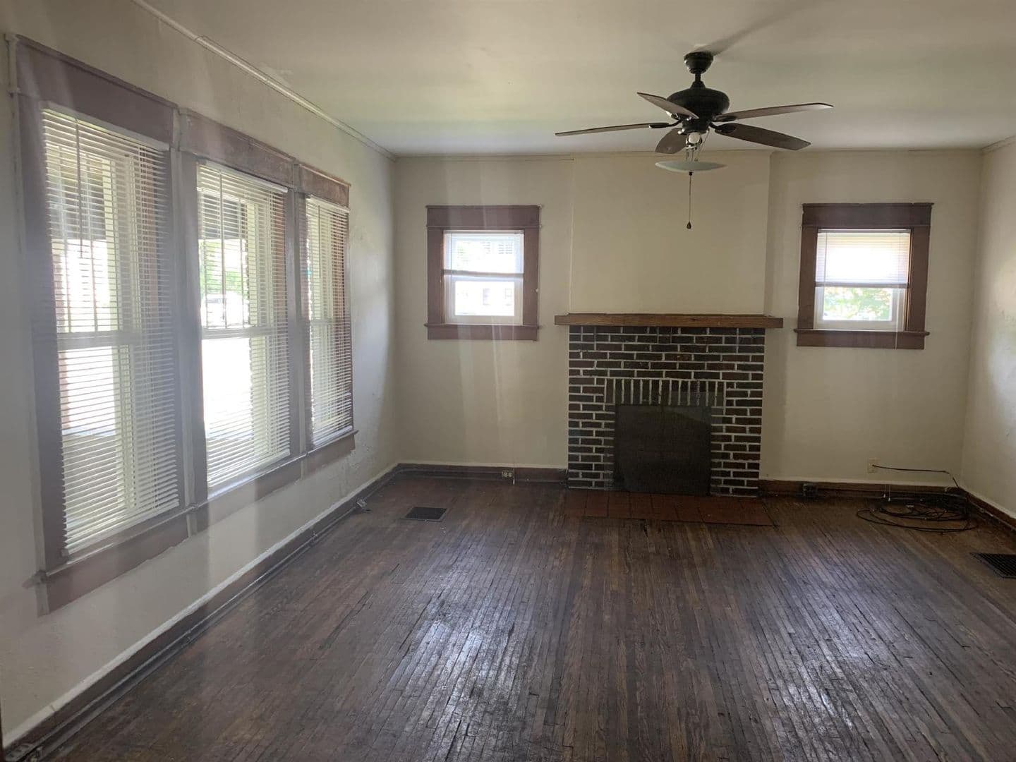 Bloomington House: 320 N. Lincoln