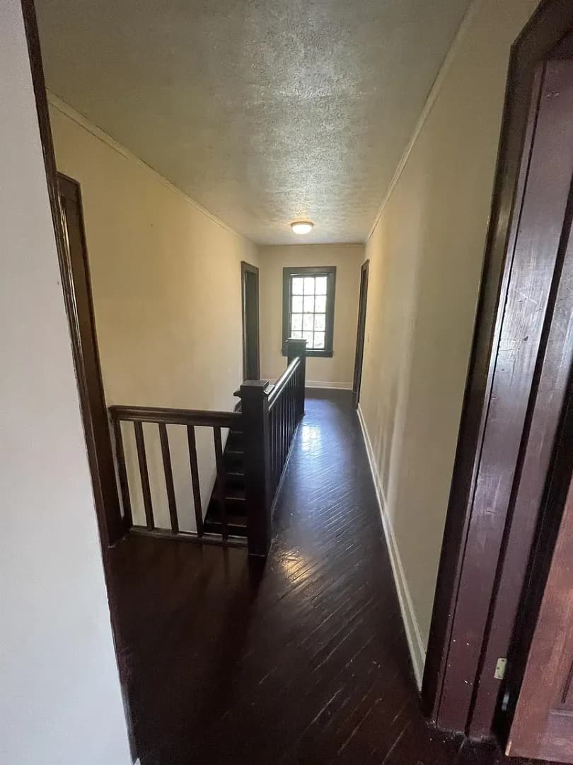 Bloomington House: 718 E Hunter