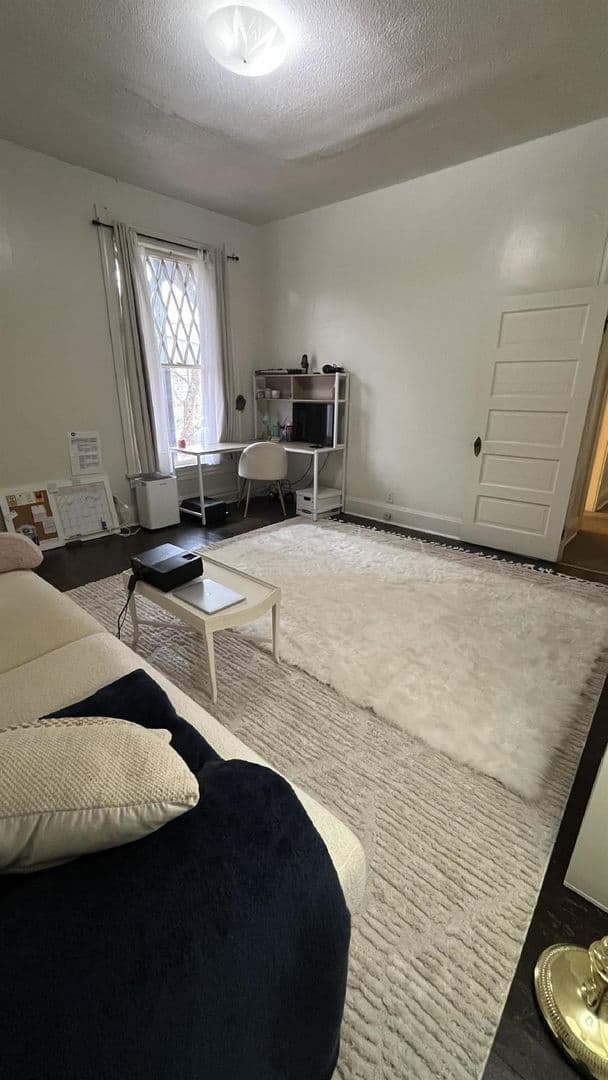 Bloomington House: 317 N. Indiana #2