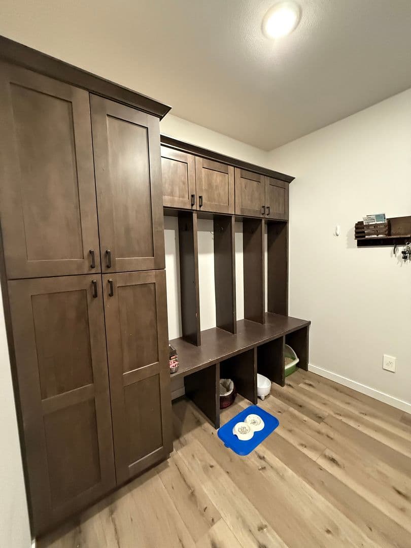 Minot House: 9 Mulberry Loop NE