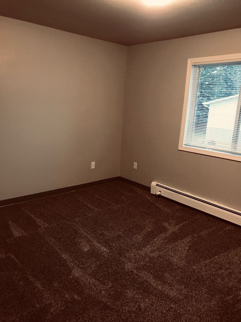 Minot Apartment: 1816 South Main