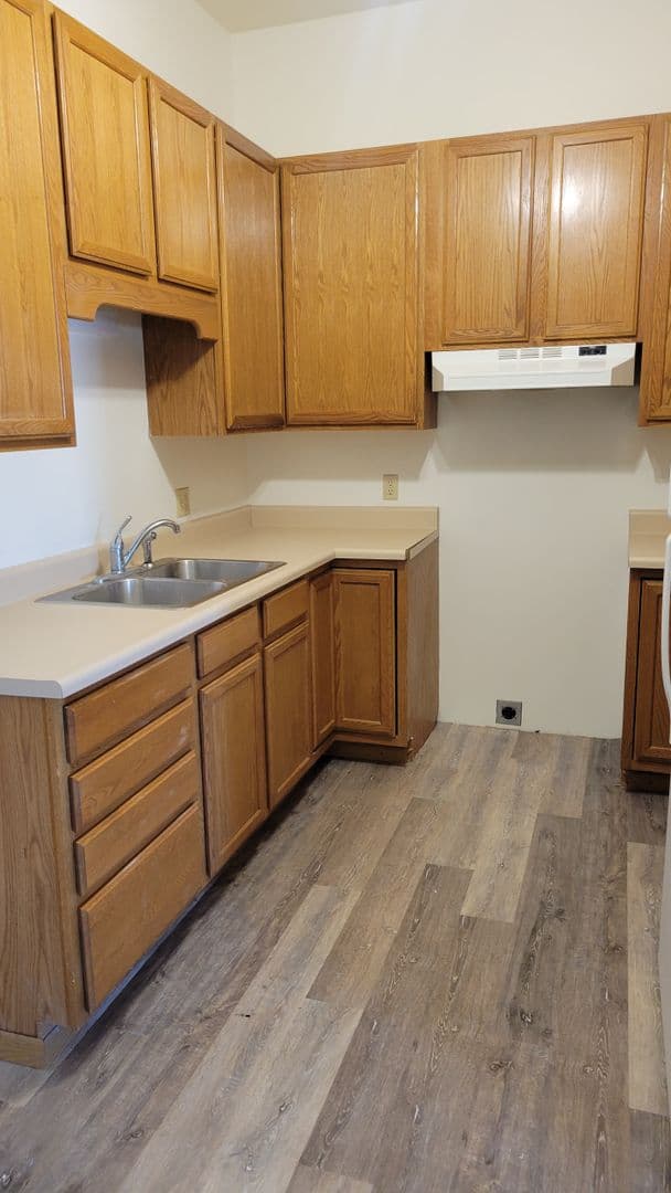 Minot Apartment: 107 South Main St