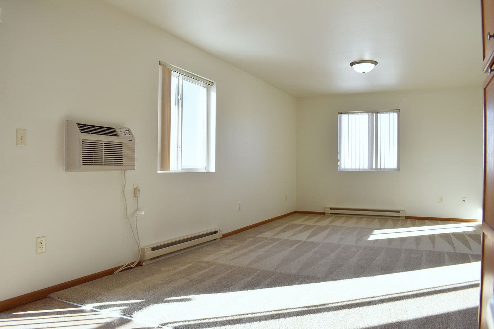 Minot Apartment: 2031 33rd St NW
