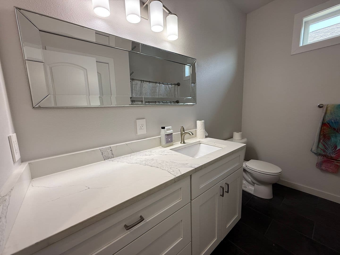 Minot House: 9 Mulberry Loop NE