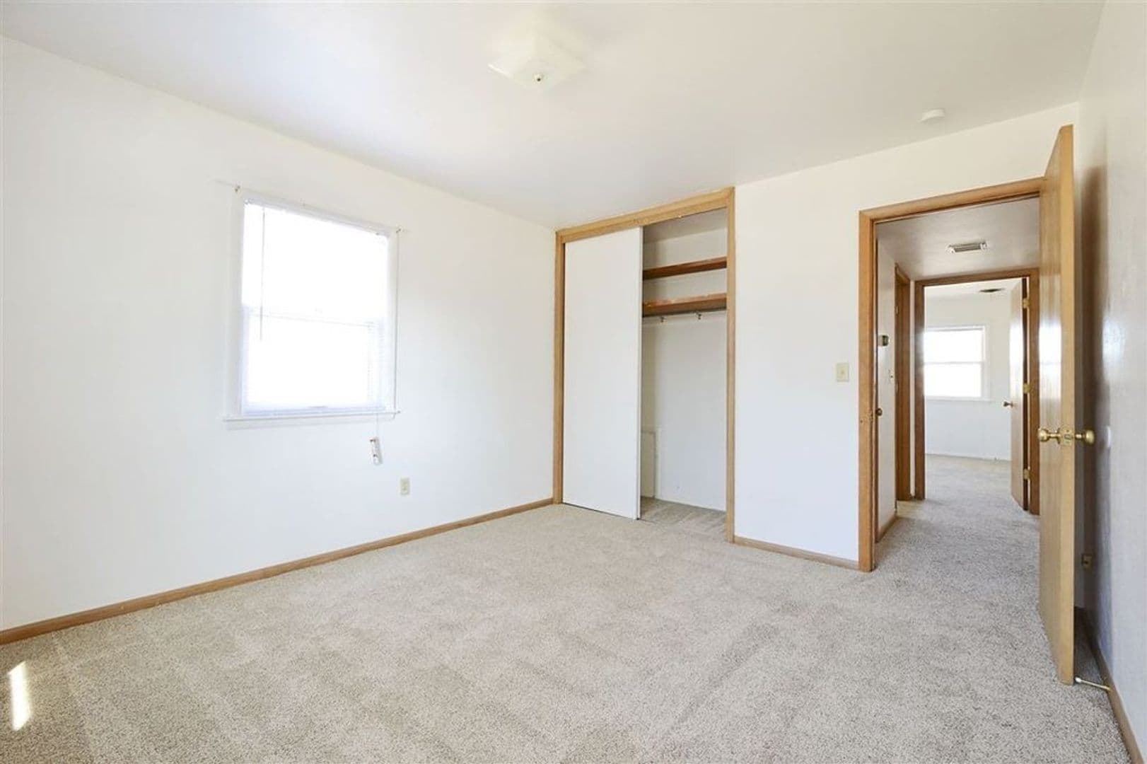Minot Apartment: 1000 Valley View Drive