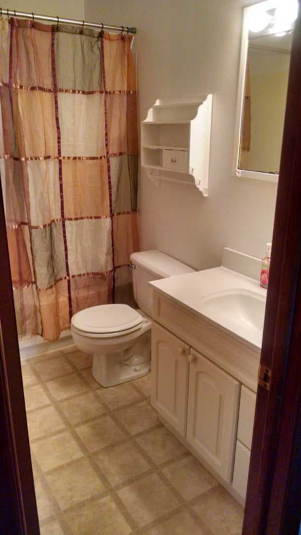 Minot House: 1424 7th St SW