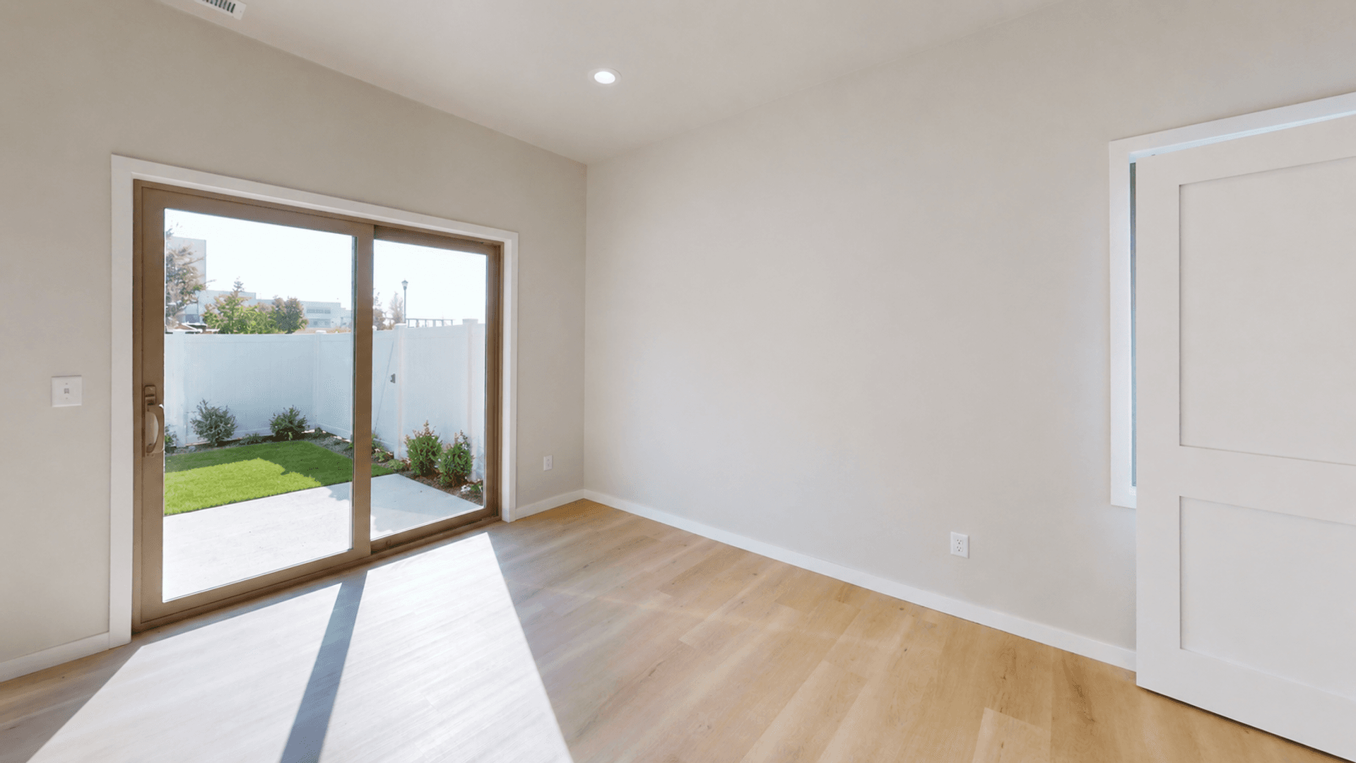 Minot House: 4017 Crossing St SW