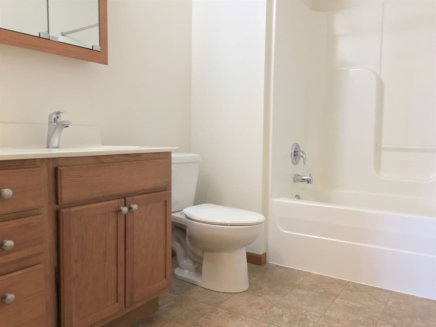 Minot Apartment: 2031 33rd St NW