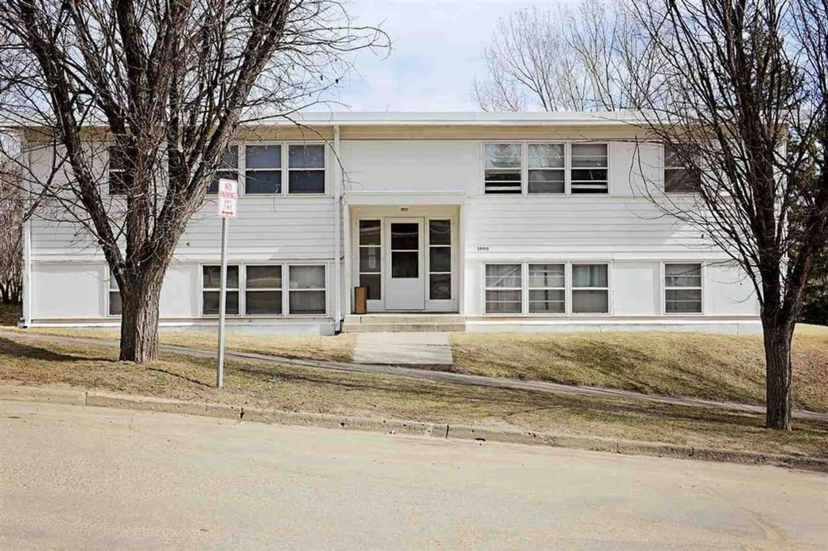 Minot Apartment: 1000 Valley View Drive