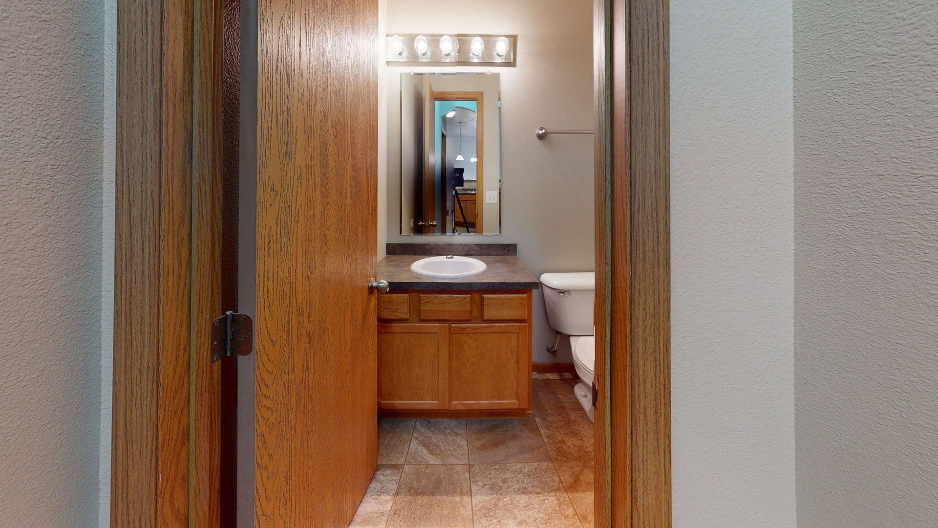 Minot Apartment: 2228-2258 Landmark Circle