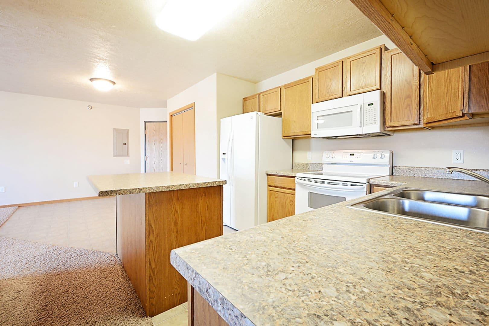 Minot Apartment: Northfield