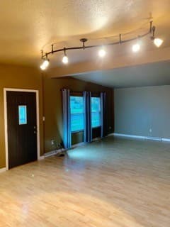 Minot House: 522 25th Ave NW