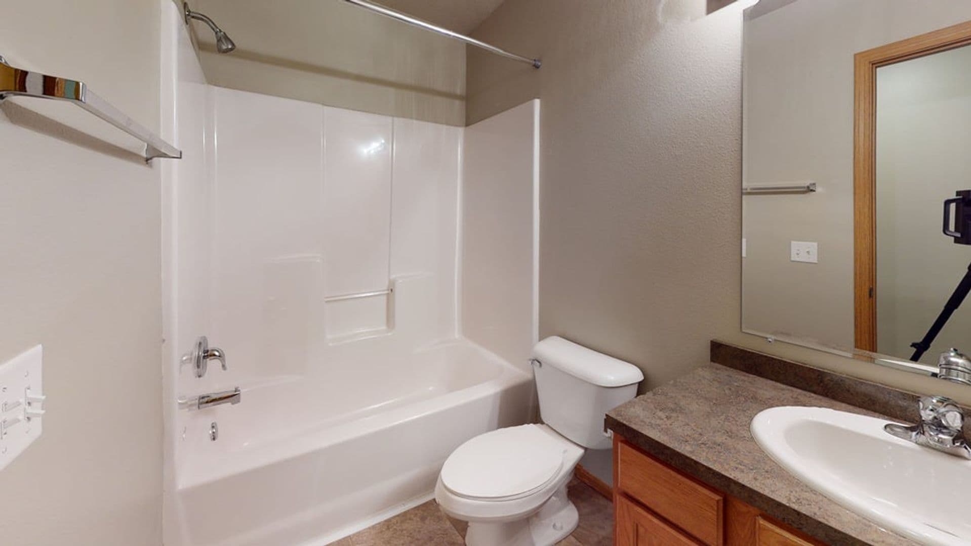 Minot Apartment: 1732 - 1754 35th Ave SE