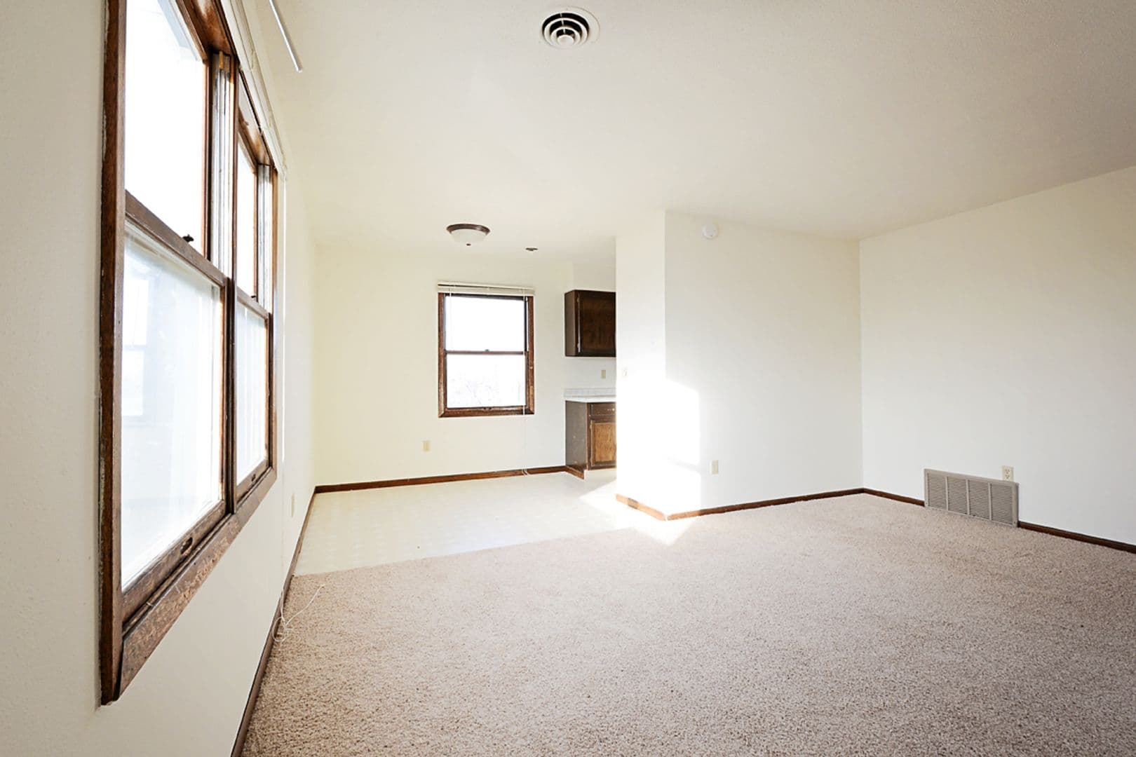 Minot Apartment: 601 Maple Street