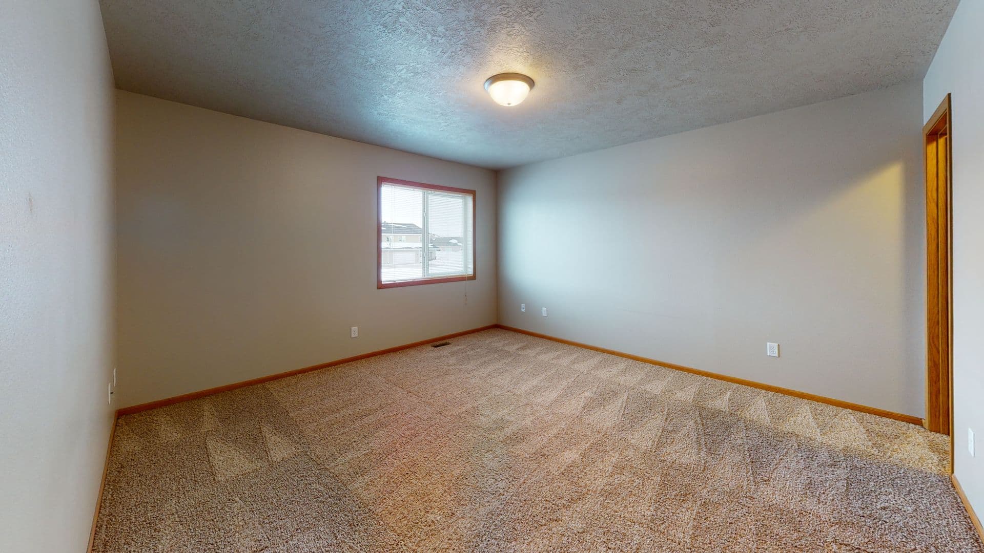 Minot Apartment: 2102-2136 Landmark Circle