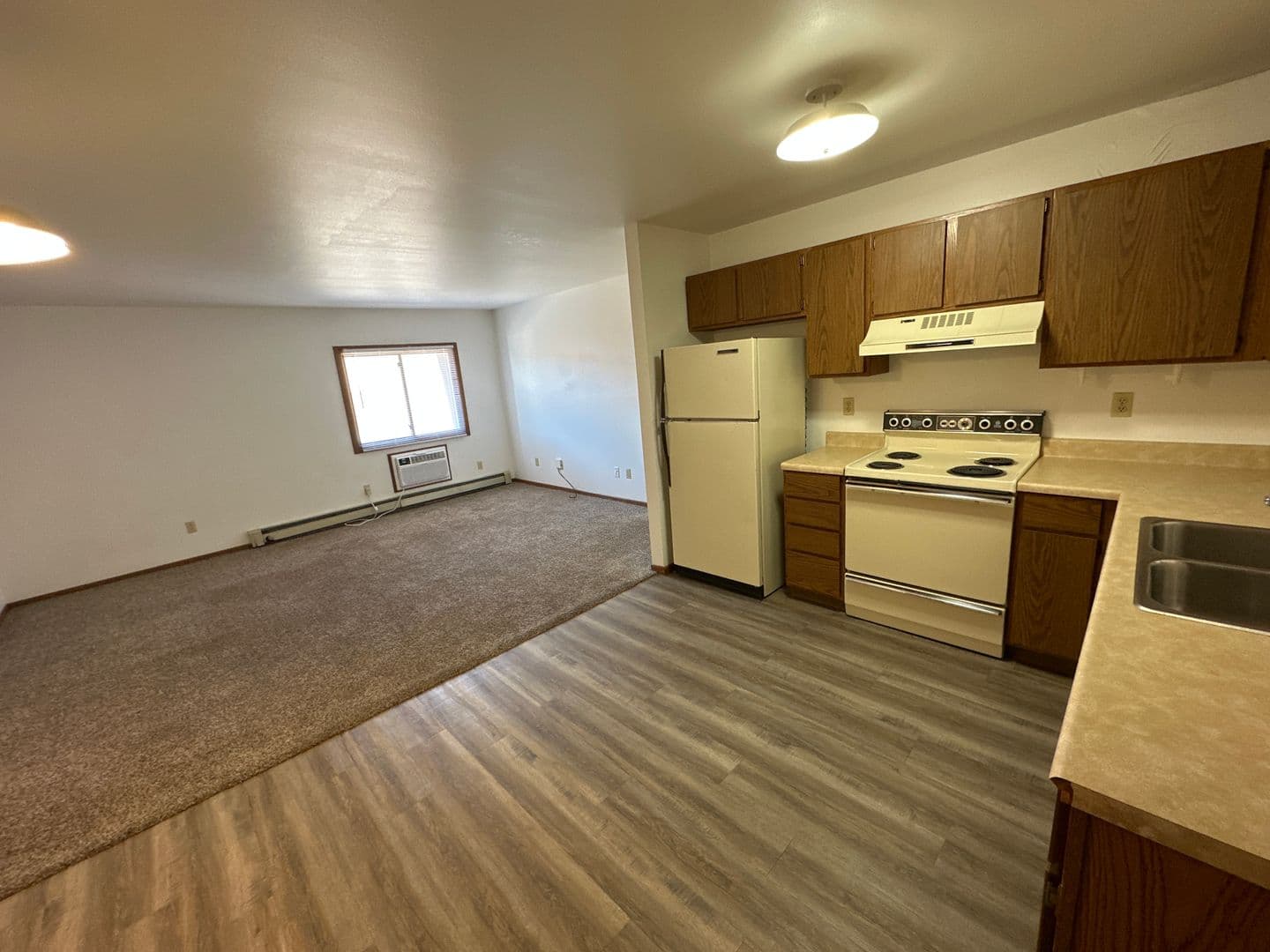 Minot Apartment: 22 South Main St