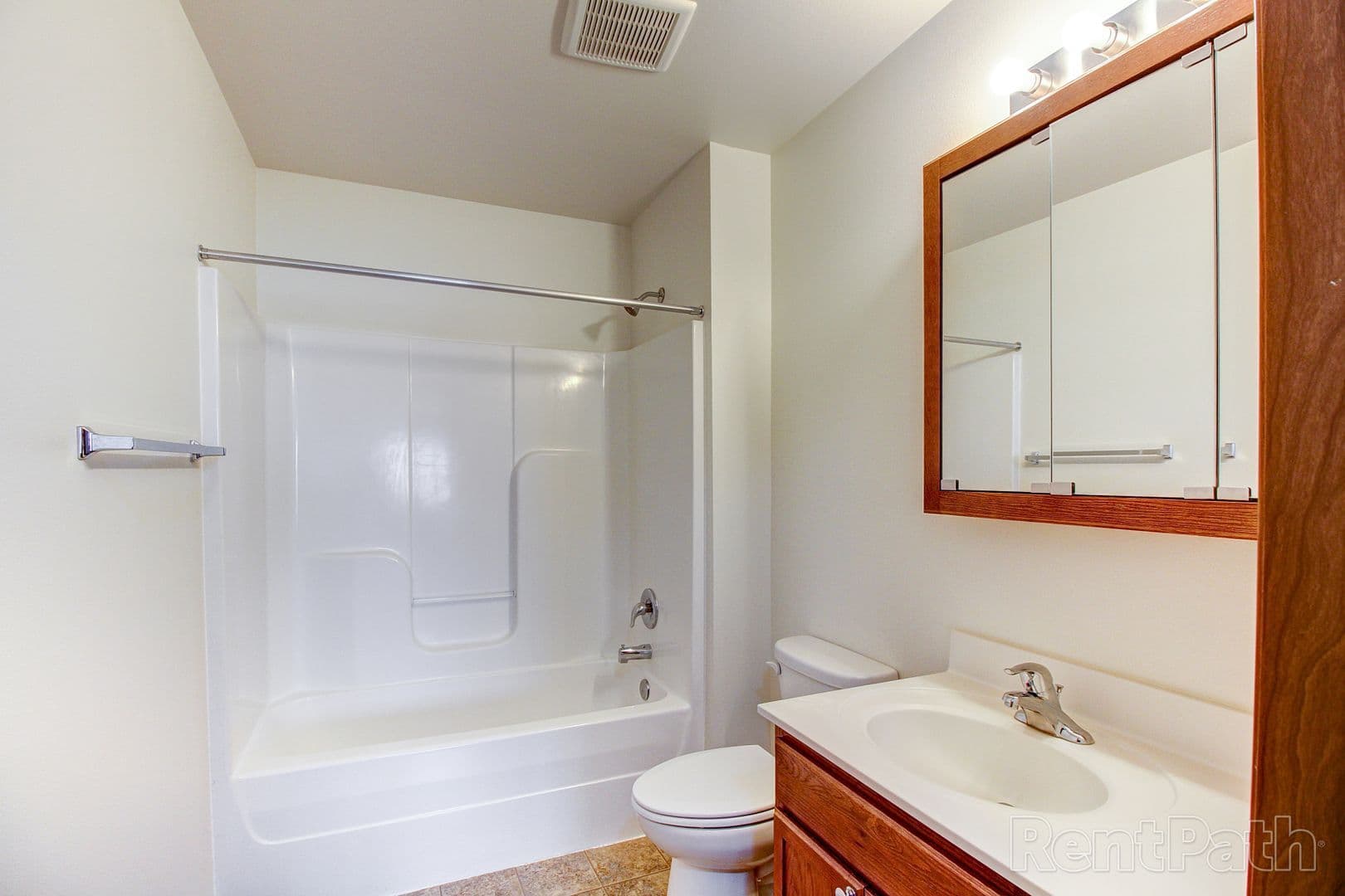 Minot Apartment: 2031 33rd St NW