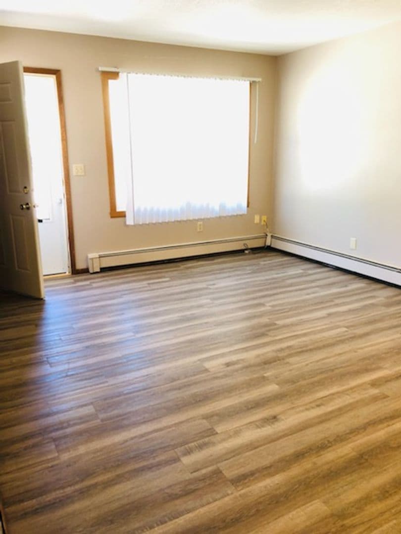 Minot Apartment: 616 and 706 Park Street