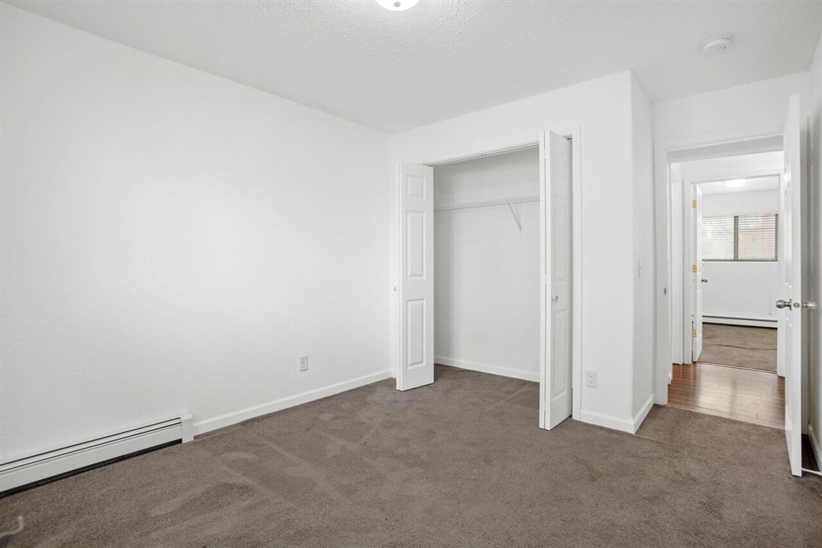 Minot Apartment: 225 19th St SE