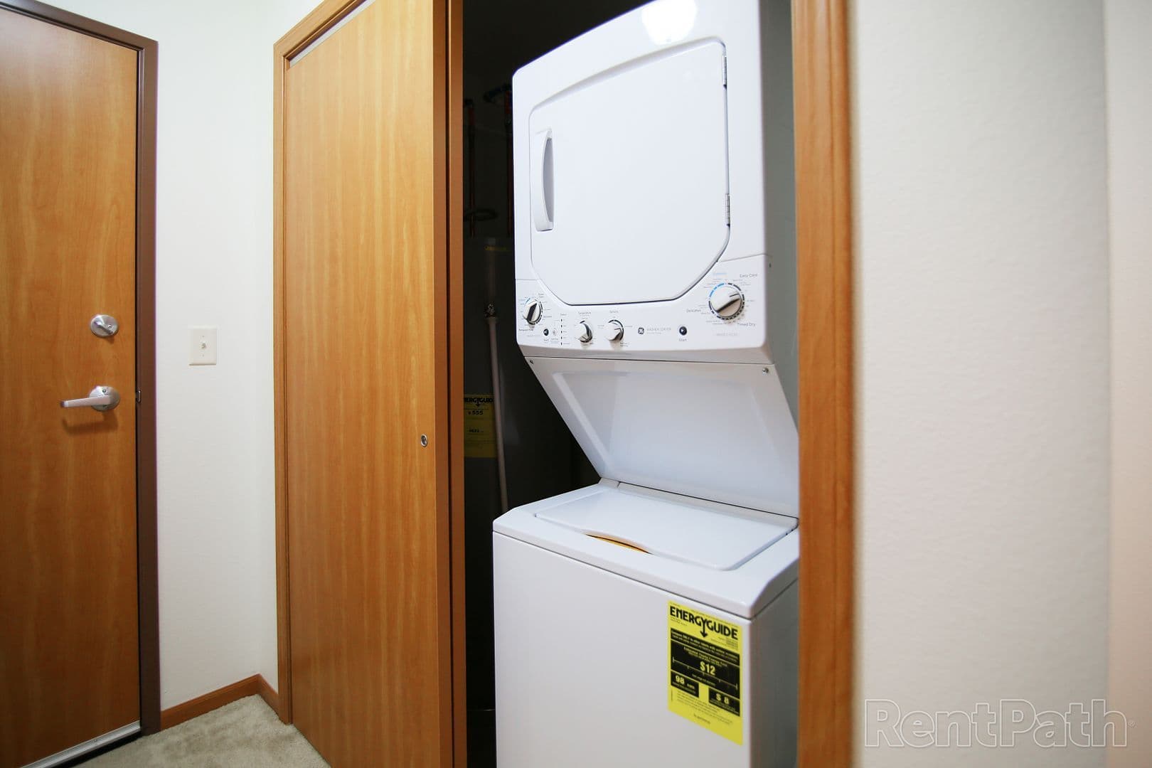 Minot Apartment: 2031 33rd St NW