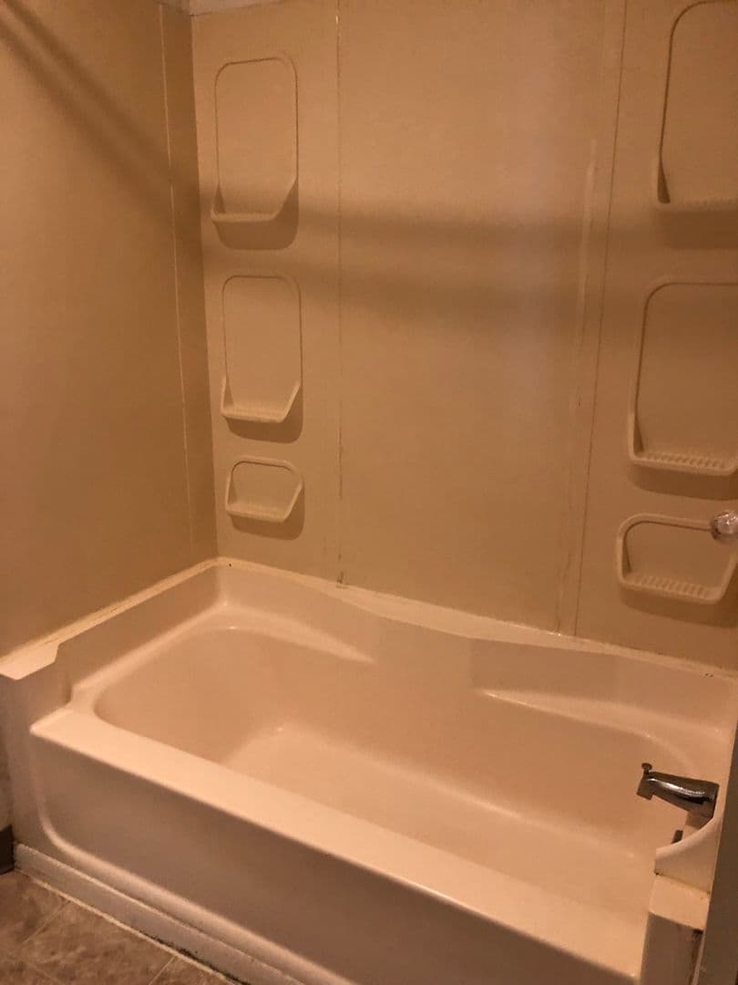 Minot Apartment: 546 Valley Street