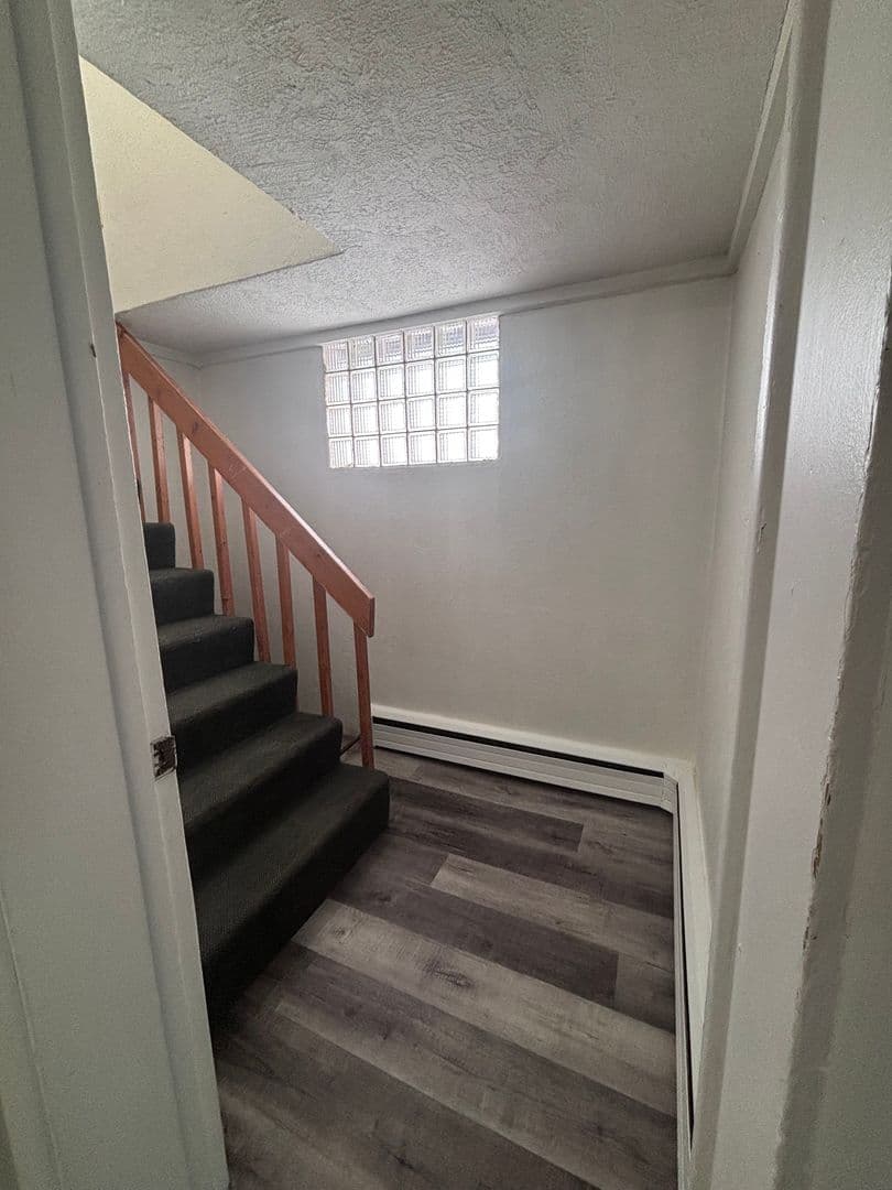 Minot Apartment: 108 11th Ave SE